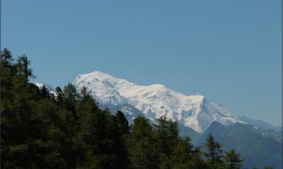 Le Mont-Blanc surveille le parcours!