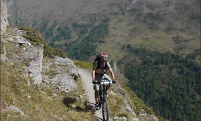 Le long du bisse du Heido