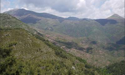 Col de Panégiere, vue sur les terres rouges